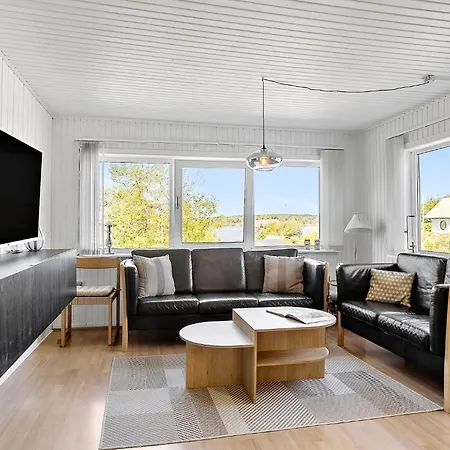Holiday home Beautiful In Roslev With House Sea View *