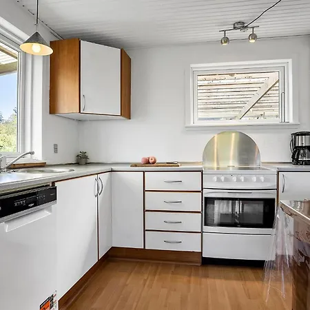 2 Bedroom Beautiful Home In Roslev